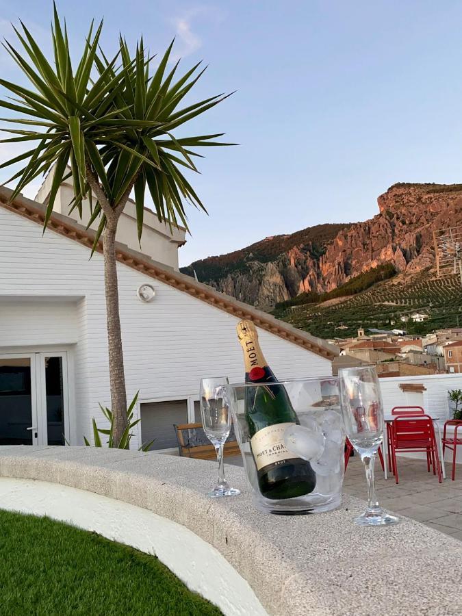 Hotel Sierra De Huesa المظهر الخارجي الصورة